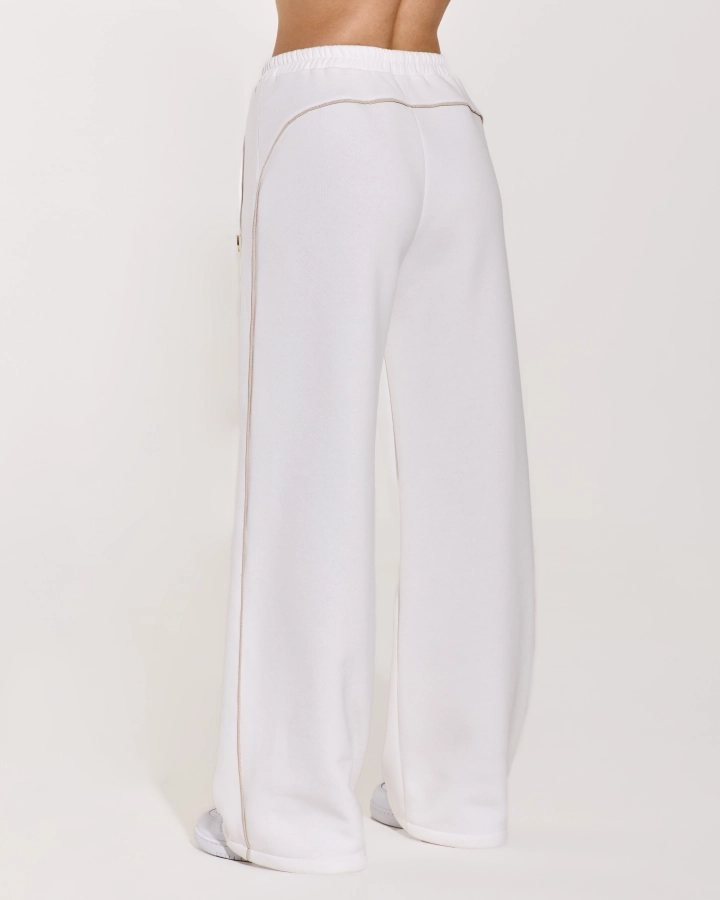 Pantaloni a zampa Accolade con dettaglio lurex e cintura