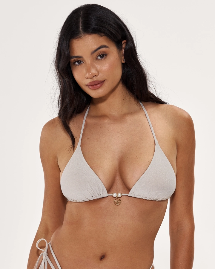 Trojuholníková Bikini Podprsenka bez Výplne z Lurexu s Perlovými Detailmi