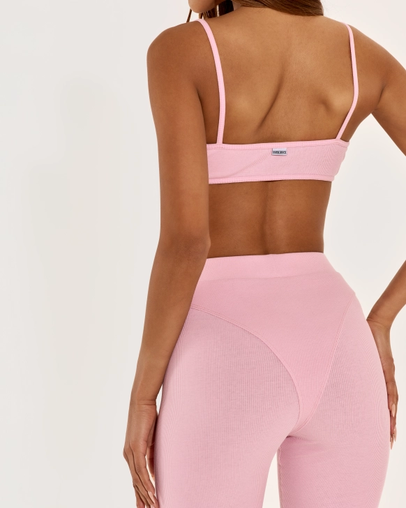 Top court à fines bretelles