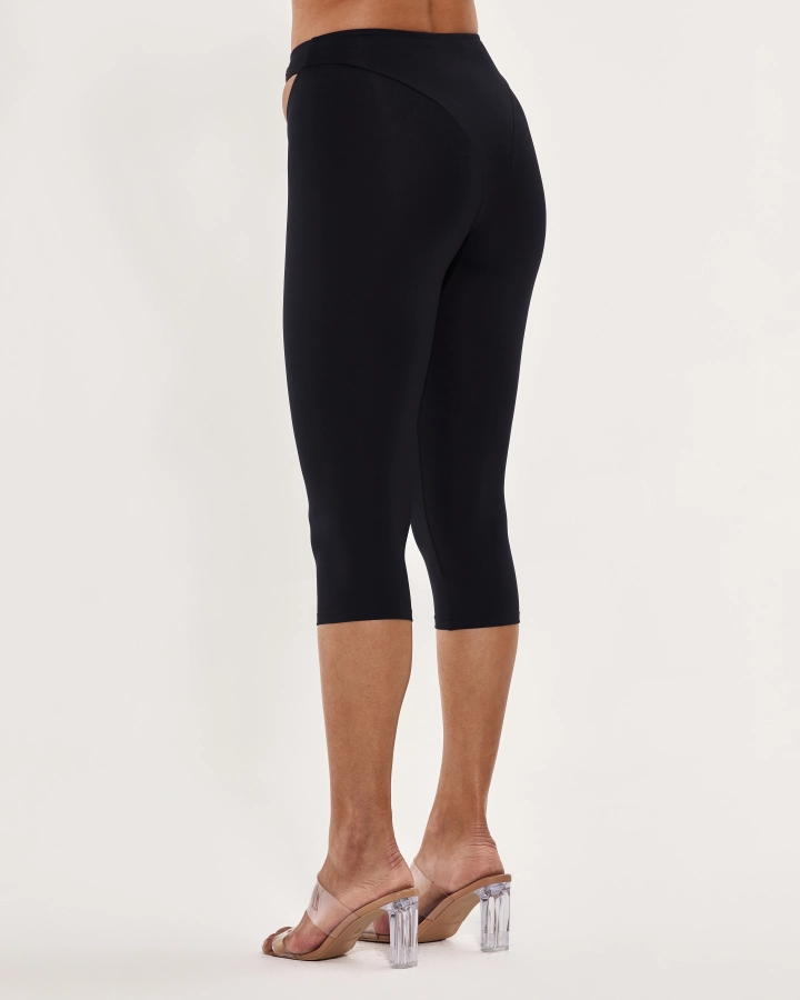 Magas derekú, bordázott rövid leggings