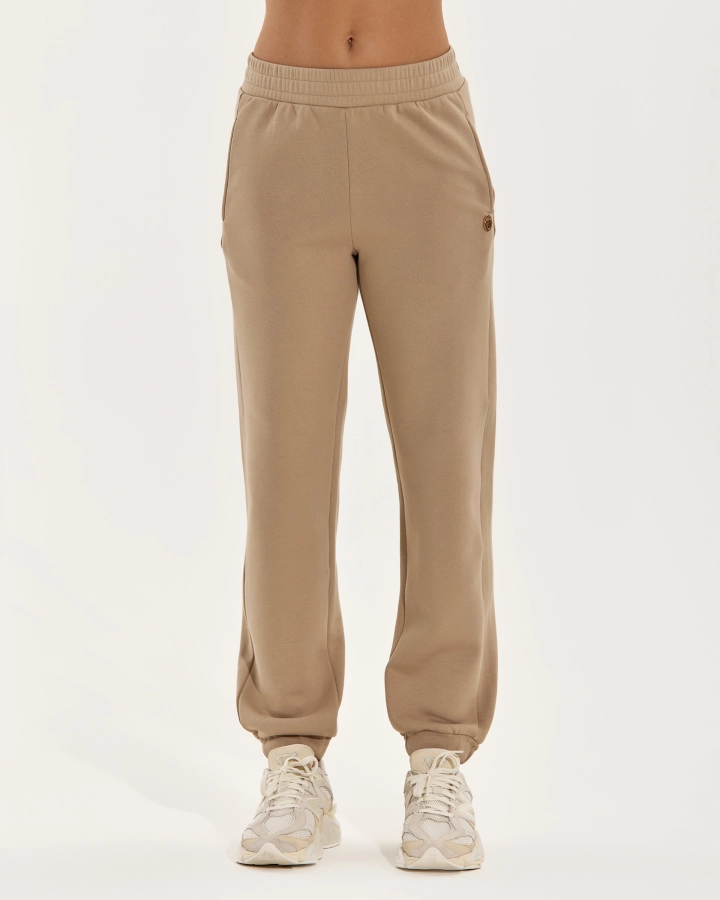 Pantaloni de trening Accolade cu buzunare interioare