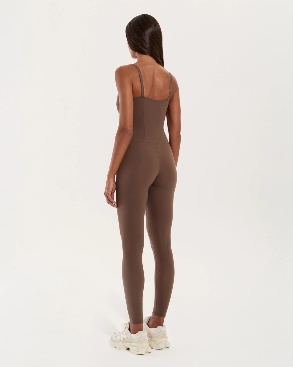 Fitness Jumpsuit with U-Neckline – HAZELNUT