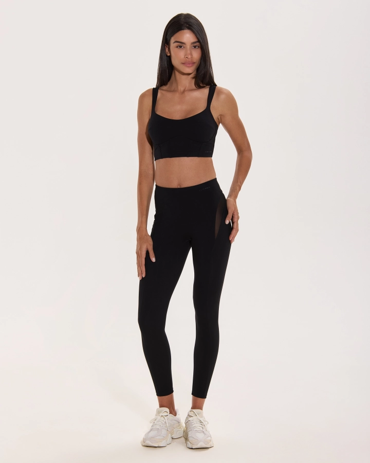 Fitness Top s Širokými Ramienkami