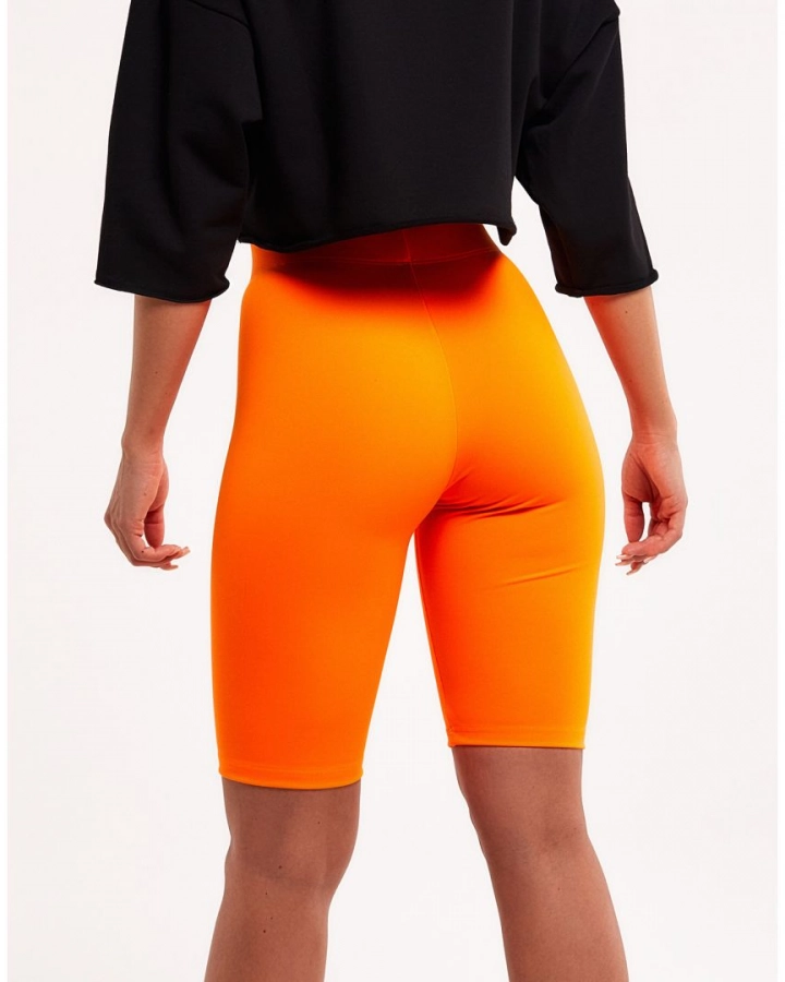 Three-quarter pants