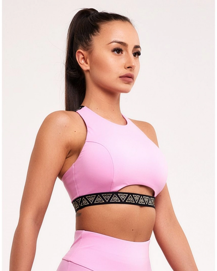 Sports bra with ”U” cut-out