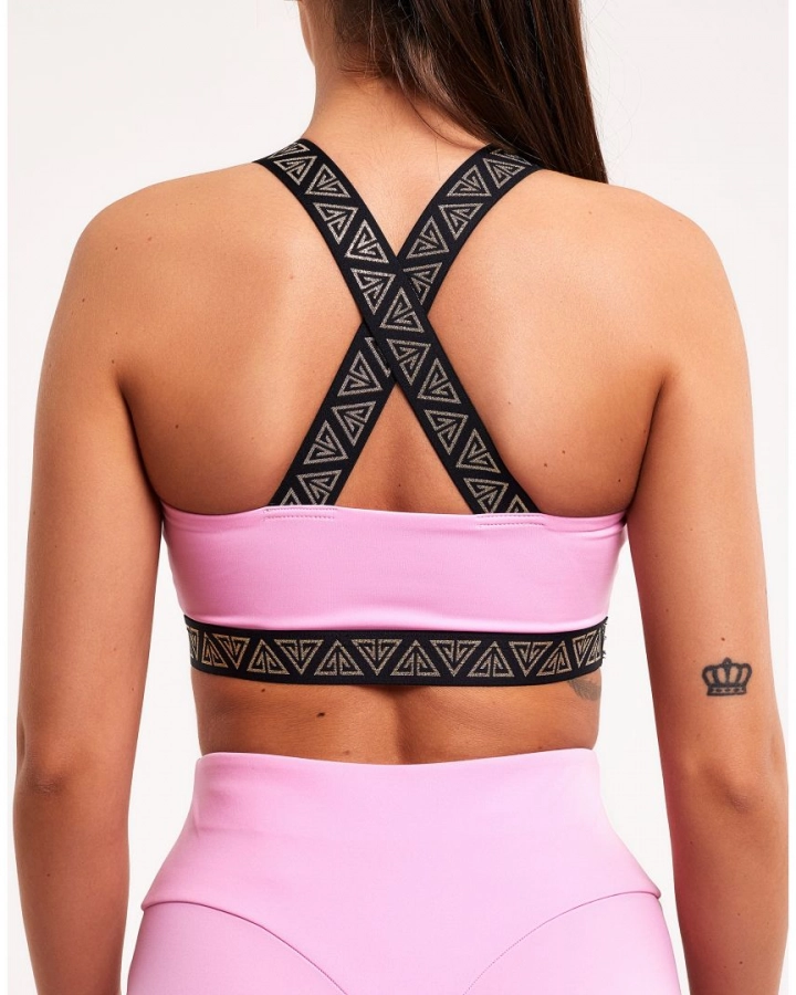 Sports bra with ”U” cut-out