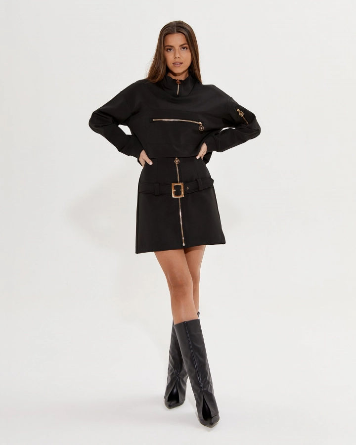 Kurzer Pullover mit Kragen und Reißverschluss