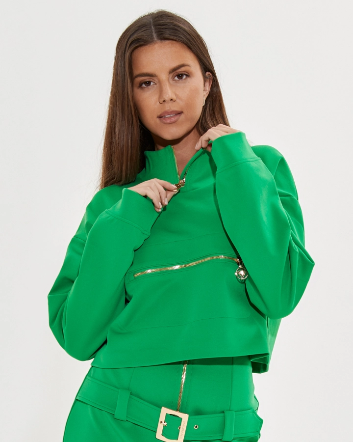 Kurzer Pullover mit Kragen und Reißverschluss