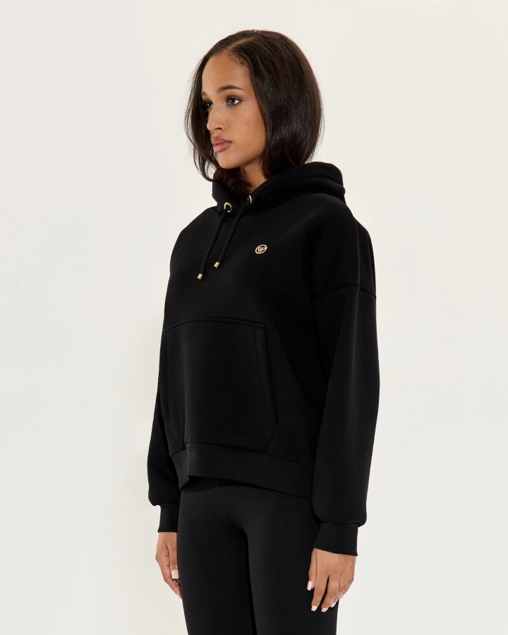 Kapuzenpullover mit Metallaccessoires