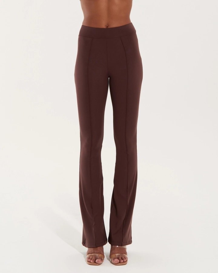 Mocha Activewear Set – 7. kép