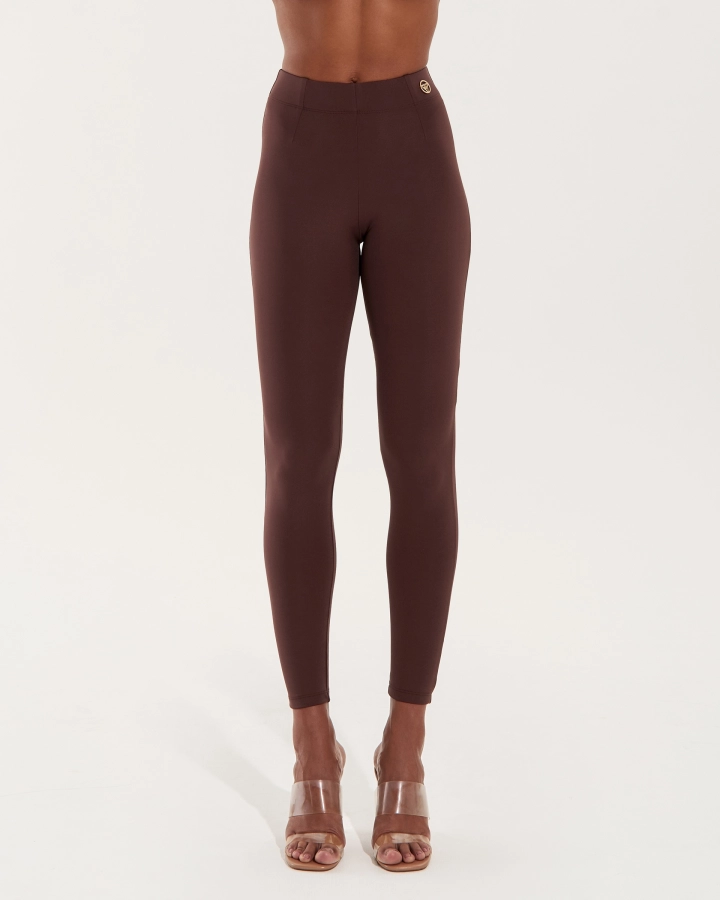 Mocha Activewear Set – 7. kép
