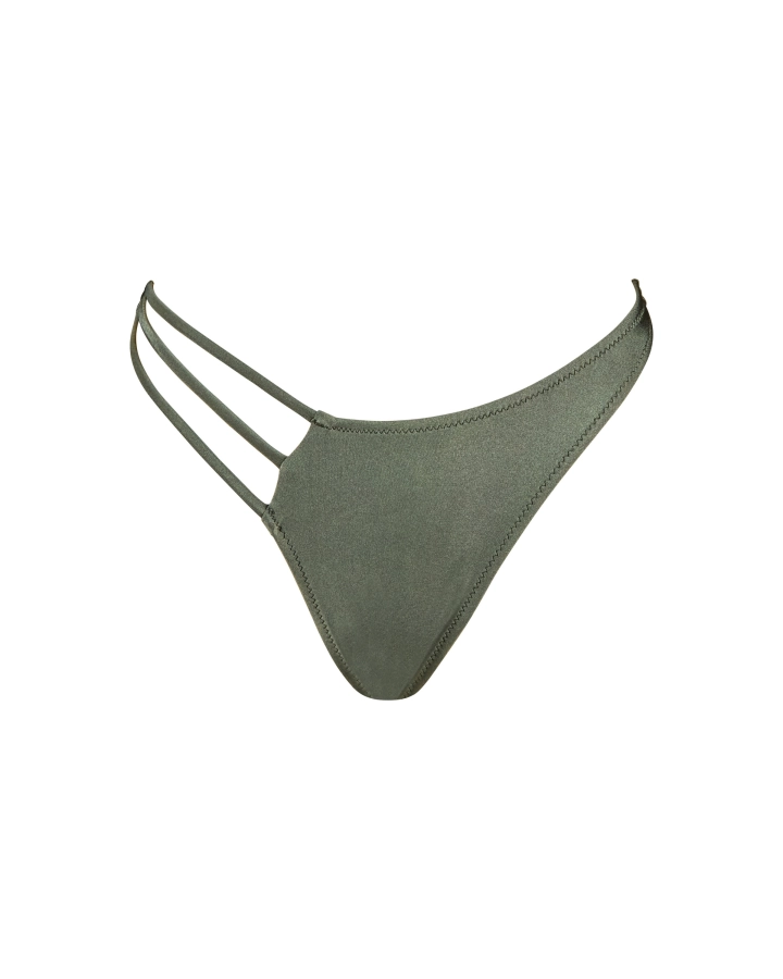 Slip tanga cu bretele laterale și logo auriu