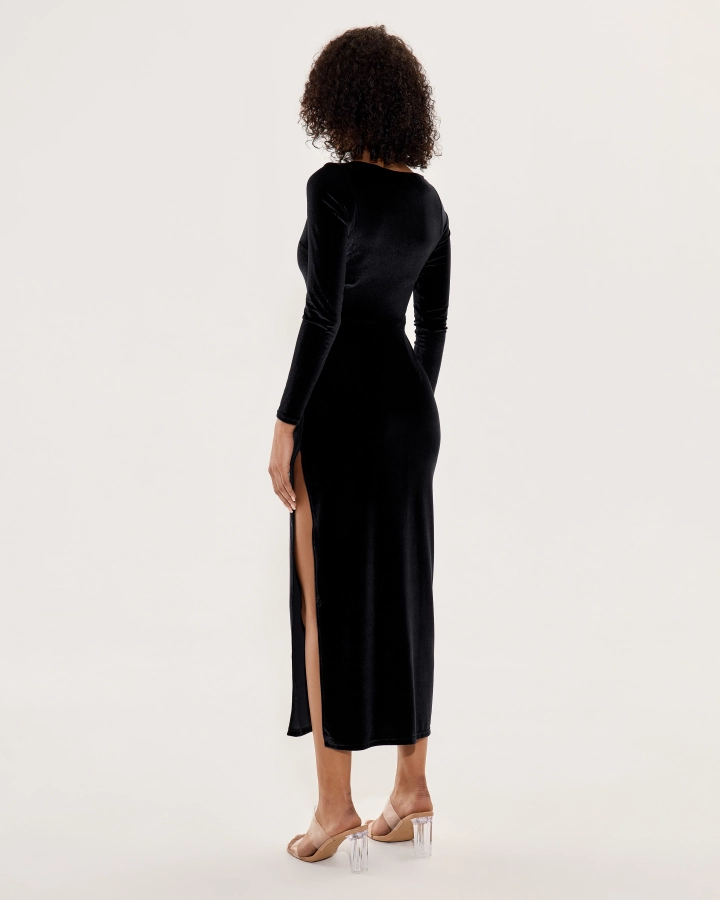 Long-sleeved Velvet Maxi Dress