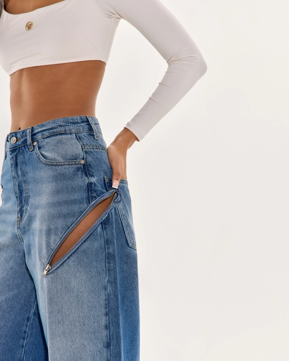 Jean large avec fermetures éclair latérales